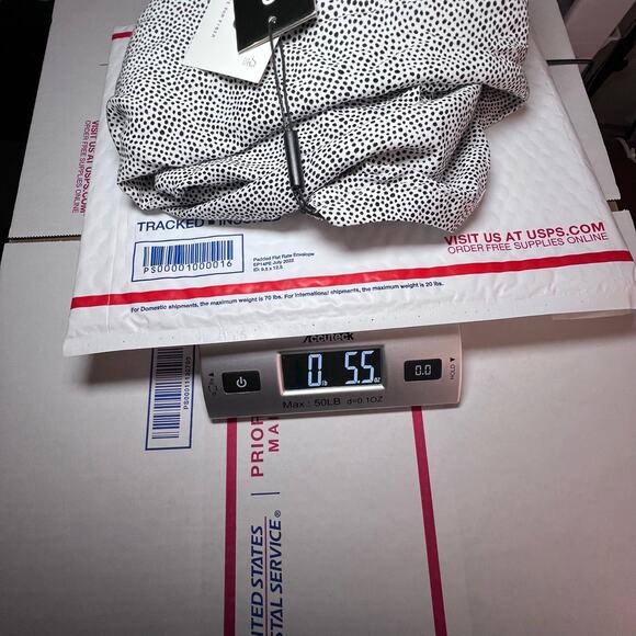 Grand & Greene Blk & Wht V Neck Button Detail Long Sleeve Printed Crepe Top XL - Picture 15 of 15